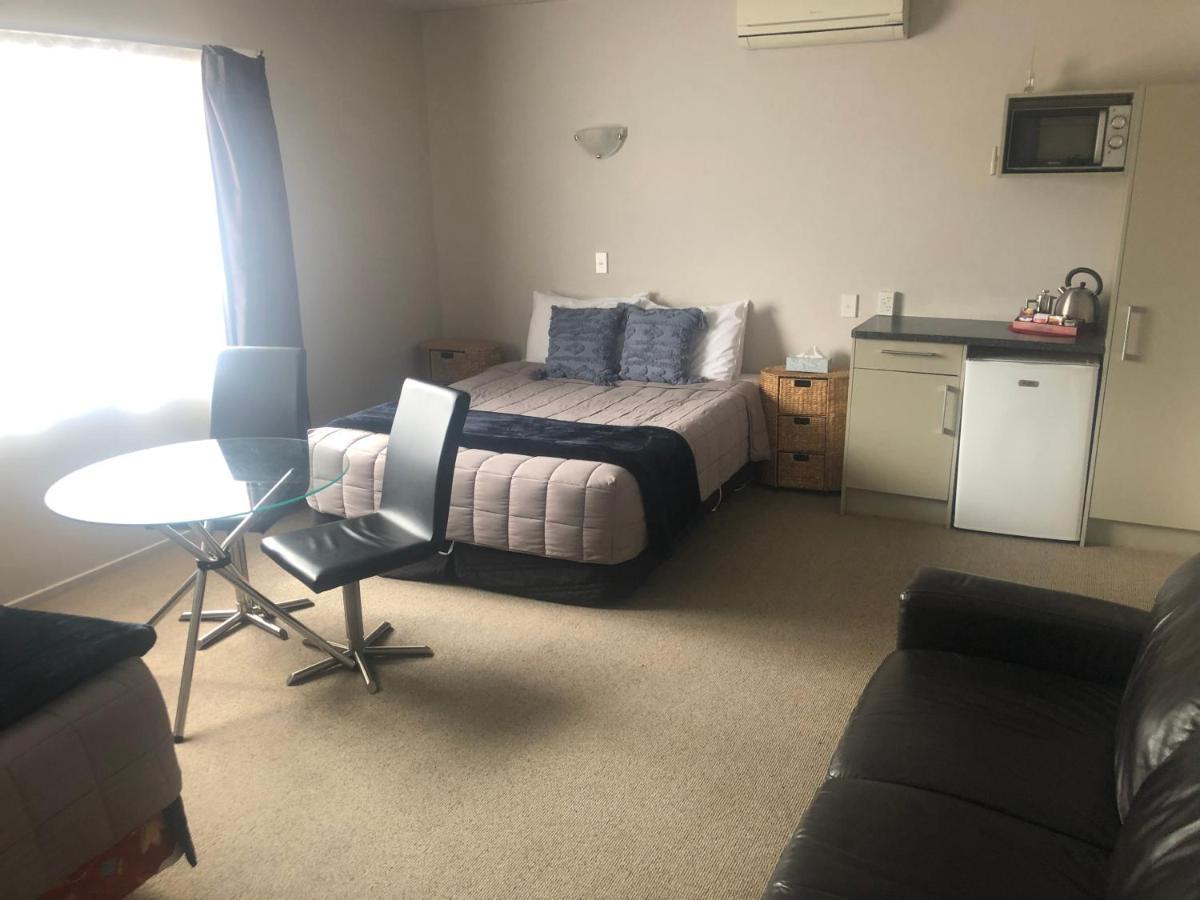 Absolute Lake View Motel Taupo Exterior photo
