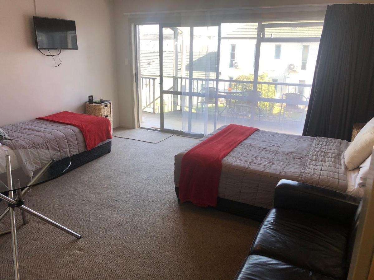 Absolute Lake View Motel Taupo Exterior photo