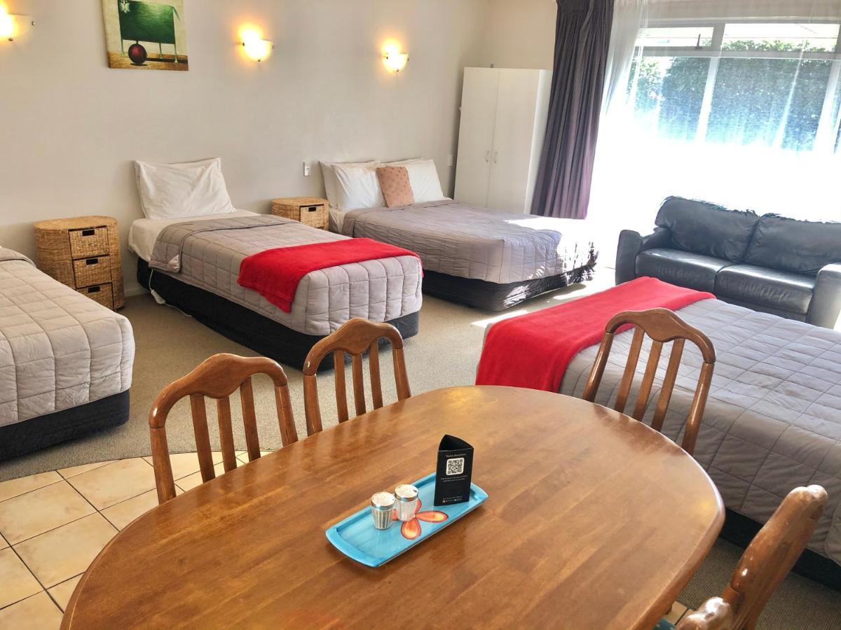Absolute Lake View Motel Taupo Exterior photo
