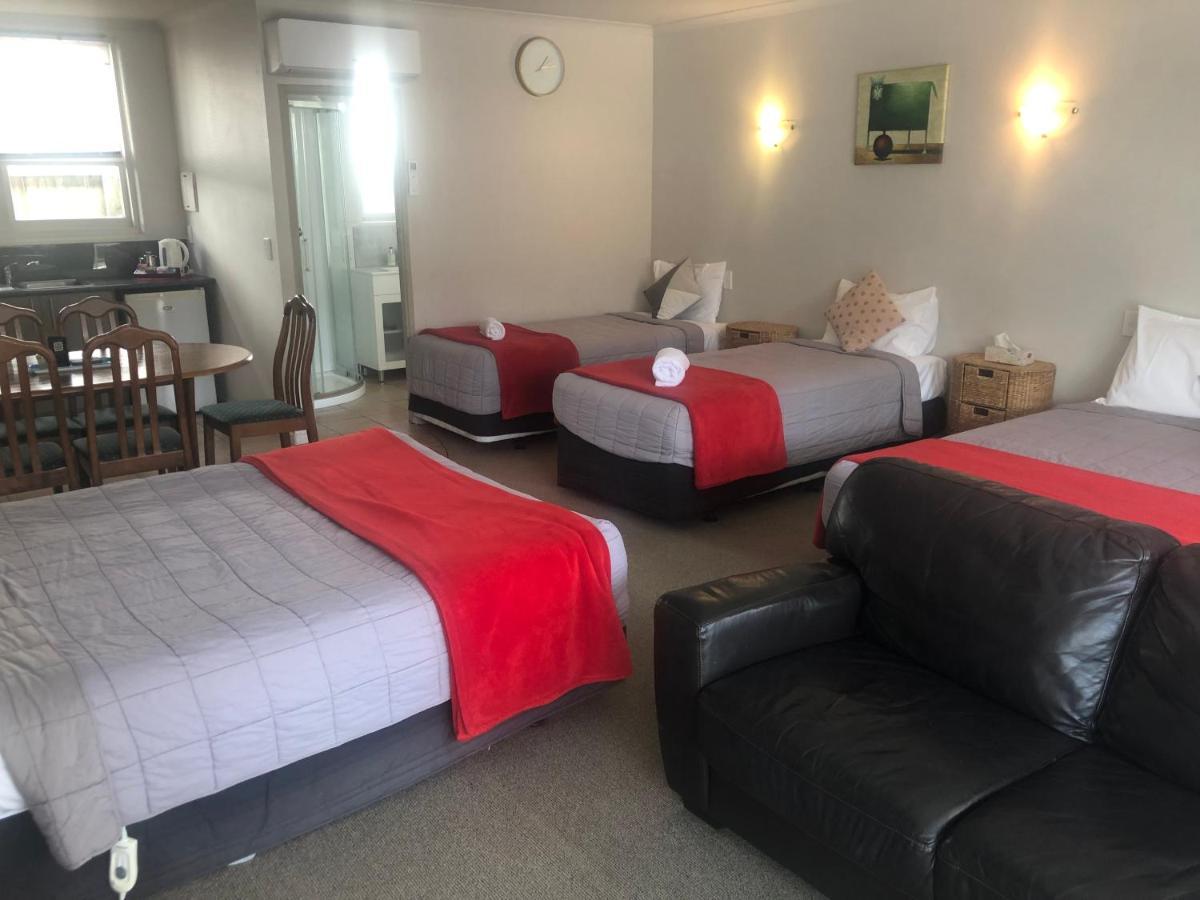 Absolute Lake View Motel Taupo Exterior photo