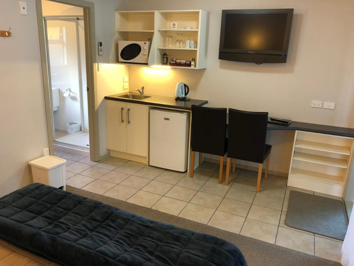 Absolute Lake View Motel Taupo Exterior photo