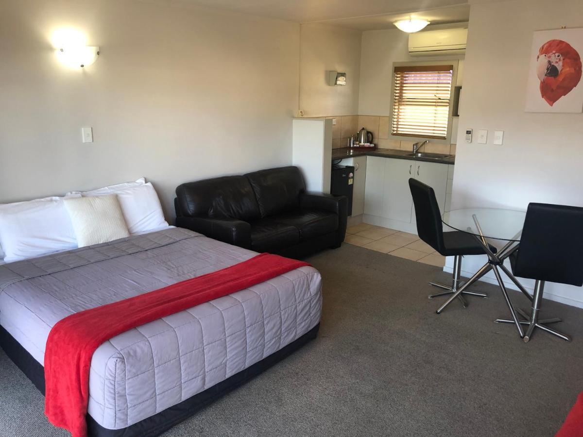 Absolute Lake View Motel Taupo Exterior photo