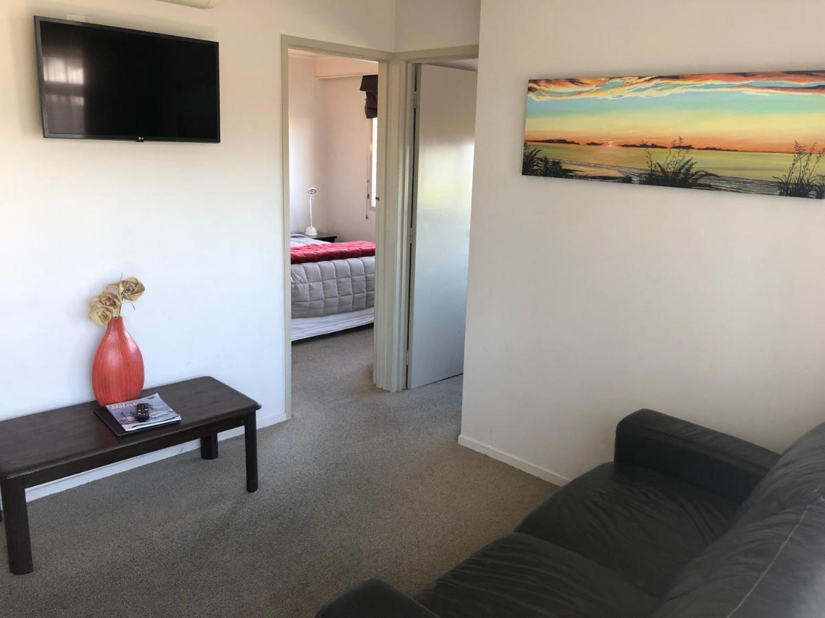 Absolute Lake View Motel Taupo Exterior photo